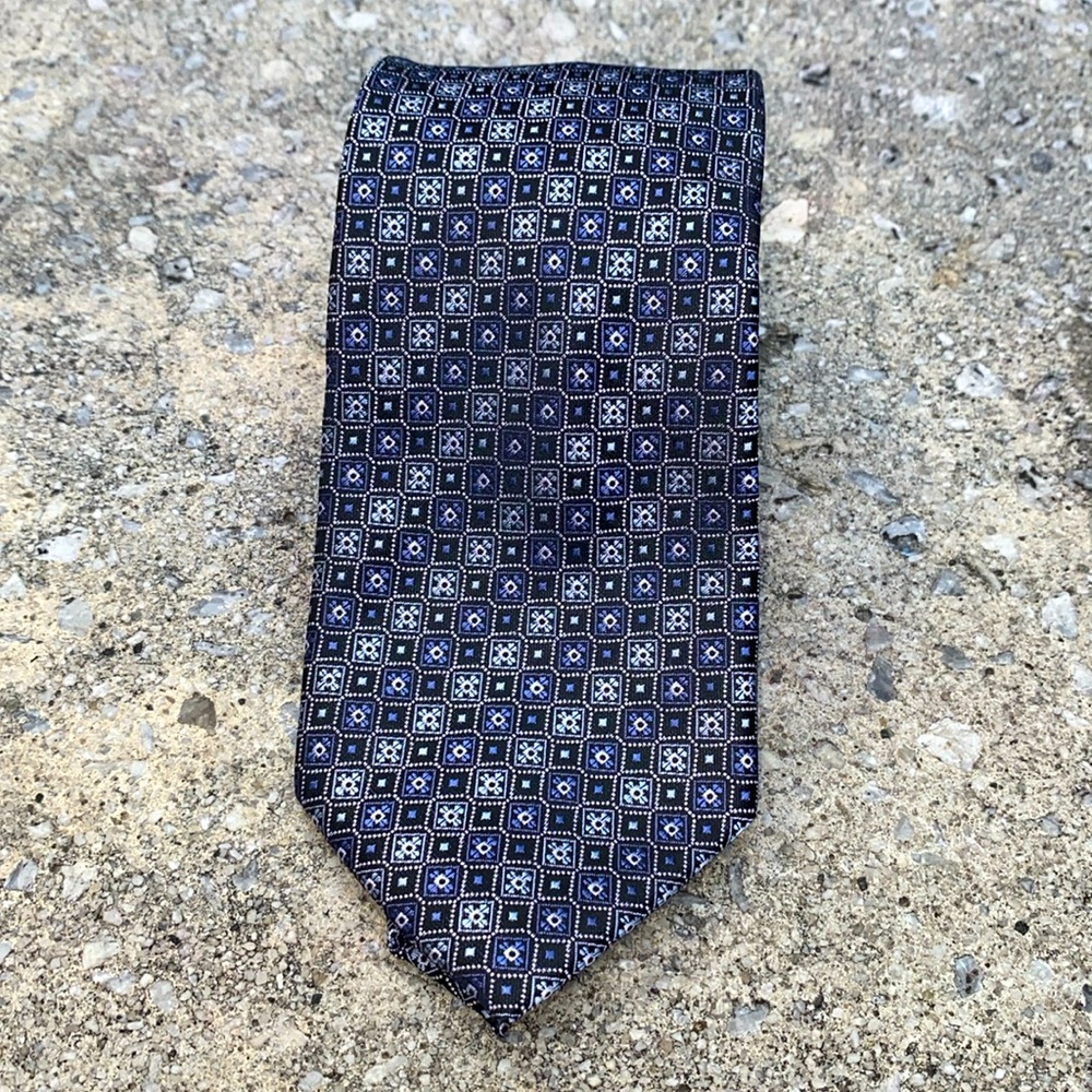 CHRISTIAN AUJARD LIBERTE PARIS MEDALLION ARGYLE REFLECTIVE SKINNY NECKTIE